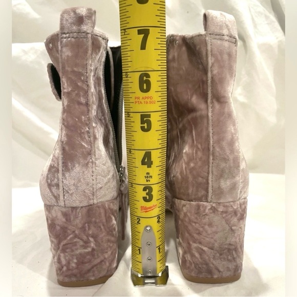 Rebecca Minkoff “Logan” Crushed Velvet Light Blush Dusty Rose Ankle Boots | NWT - Picture 16 of 16